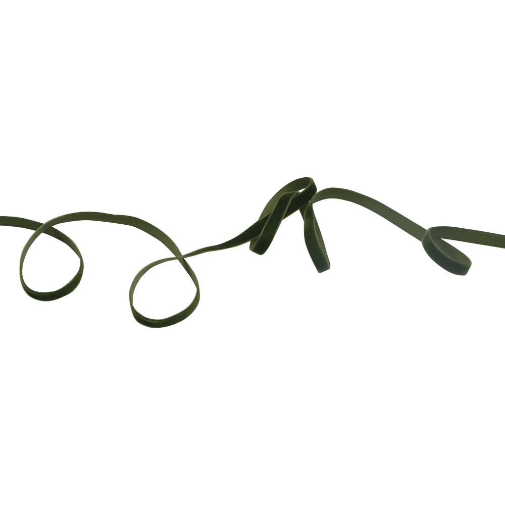 silk-and-linen-velvet-ribbon-samtband-9mm-col.549-moosgruen silk-and-linen-samtband-9mm-moosgruen