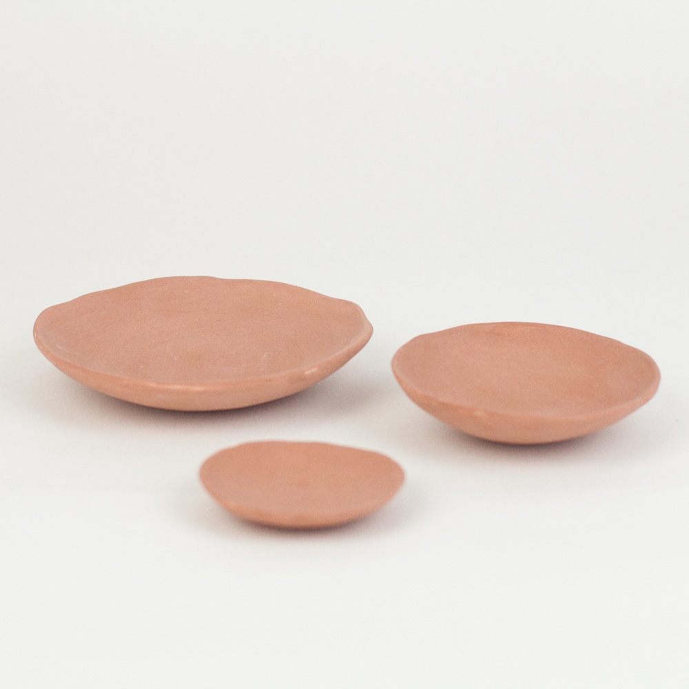 the-lime-tree-pinch-dish-set-koralle-coral-2 Styling Dish Set ENGOBE - Set of 3 | terracotta matte