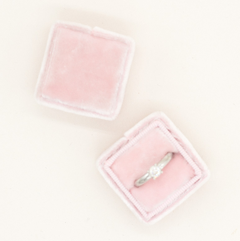 Ringbox aus Samt - Rose Quartz